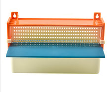 Load image into Gallery viewer, European-style Plastic Dusting Box Beekeeping Tool for Collecting Bee Pollen Honeycomb Nest Foundation