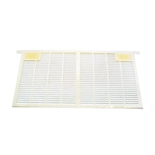 Load image into Gallery viewer, Simple and Convenient Set with Wholesale Bee-free Insect-removal Function. Pulp Extractor Controls The Bottom Strip of The Queen's Cover Room, Which Contains The Queen's Table Strip and The King-rearing Frame.