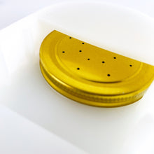 Load image into Gallery viewer, Bee Tools Wholesale American Style Honeybee Gate Water Feeder Plastic Base