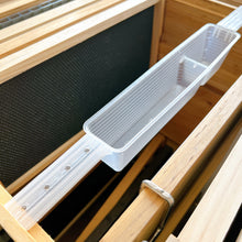 Load image into Gallery viewer, Beekeeping Tools 1.2kg European-style Export Long-eared Bee Feeder Hive Accessories