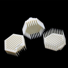 Load image into Gallery viewer, Bee Wholesale Double Multifunctional Queen Cage Needle Queen Cage Does Not Harm The Queen Bee