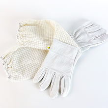 Load image into Gallery viewer, Beekeeping Tools, Protective Products, Three-layer Breathable Mesh Sheepskin Anti-bee Gloves To Protect Hands, Bee Appliances Wholesale