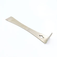 Load image into Gallery viewer, Beekeeping Tools Beekeeping 7 Pieces Set Scraper Bee Sweep Needle Knife Lift Spleen Clamp Queen Cage Buried Wire Beehives
