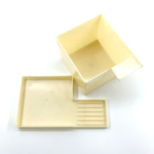 Load image into Gallery viewer, Bee Feeder, Beehive Frame Type Sugar Feeding Nest Door, Bee Water Feeder, Bee Nest Base,Queen Grid
