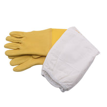 Load image into Gallery viewer, Bee Tools Bee Tools Wholesale Yellow Sheepskin Gloves Bee and Sting Prevention Mesh American Breathable
