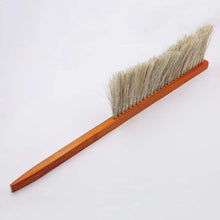 Load image into Gallery viewer, Bee Keeping Tool, Wooden Handle, Single Row Horsetail Bee Brush, Bee Sweeping Brush, Bee Repellent Appliance
