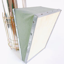 Load image into Gallery viewer, Wholesale Beekeeping Tools for Beehives Dome Heightened Stainless Steel Smoke Sprayer Does Not Hurt Bees
